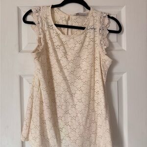 Lace Overlay Cap Sleeves Shirt in Cream